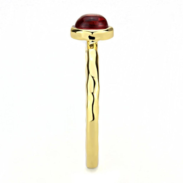 3W1496 - Gold Brass Ring with Synthetic Synthetic Glass in Garnet